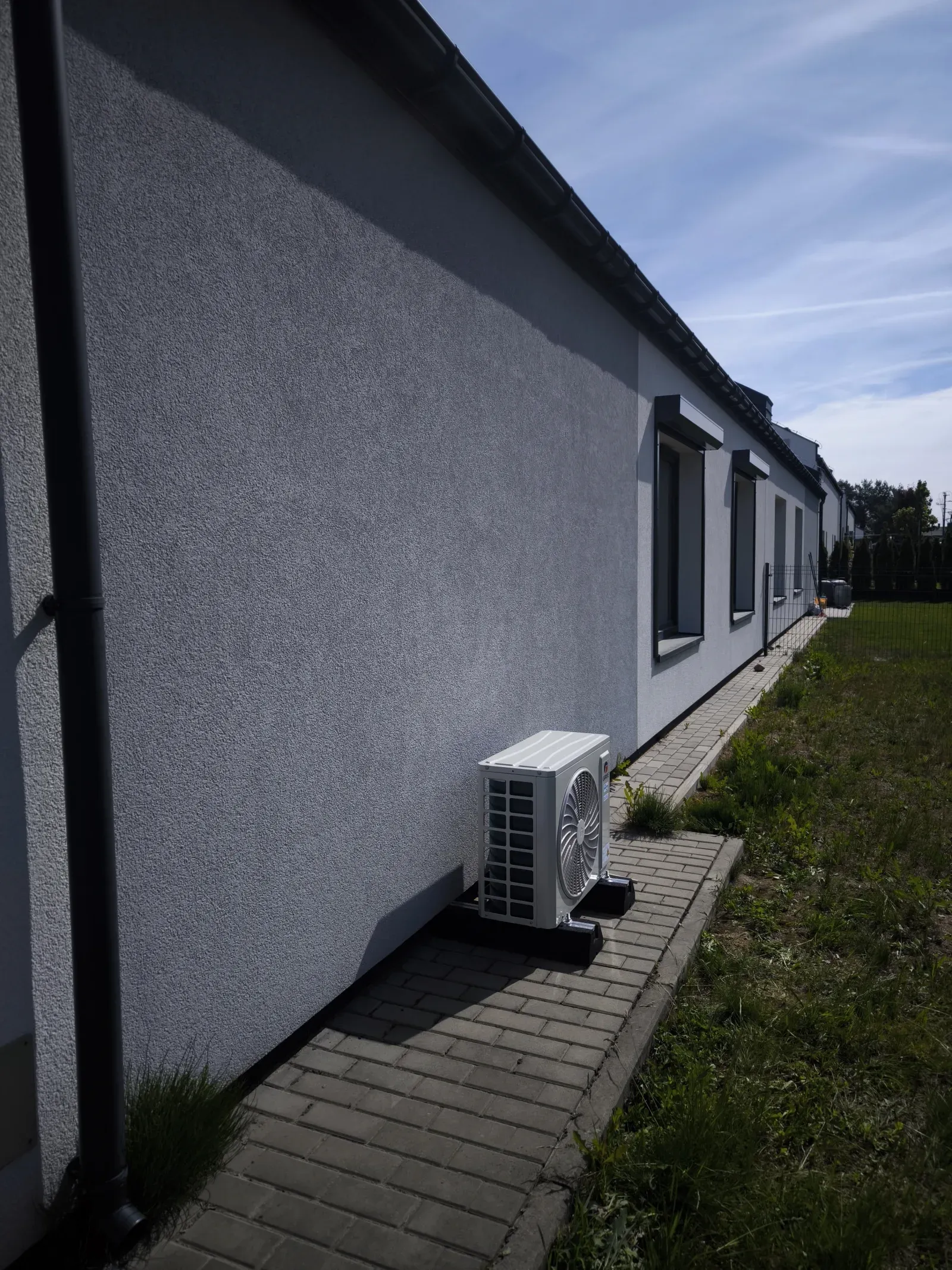 Klimatyzacja z grzaniem do -25°C w domu jednorodzinnym — Łódź — zdjęcie 2